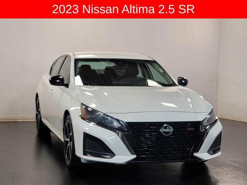 2023 Nissan Altima SR FWD
