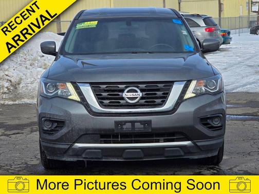 2019 Nissan Pathfinder S