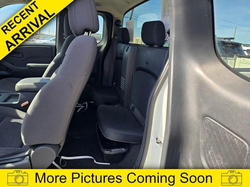 2022 Nissan Frontier S