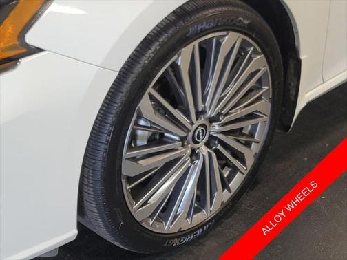 2024 Nissan Altima 2.5 SL