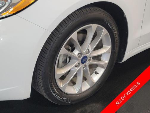 2020 Ford Fusion Hybrid SE