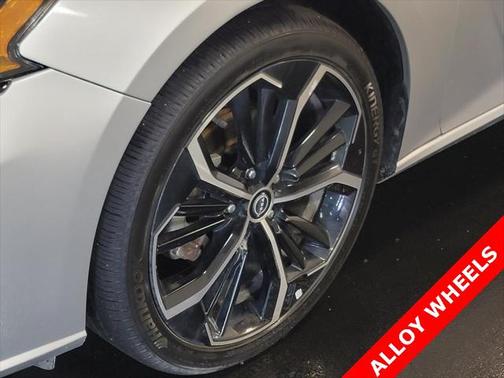 2023 Nissan Altima SR FWD