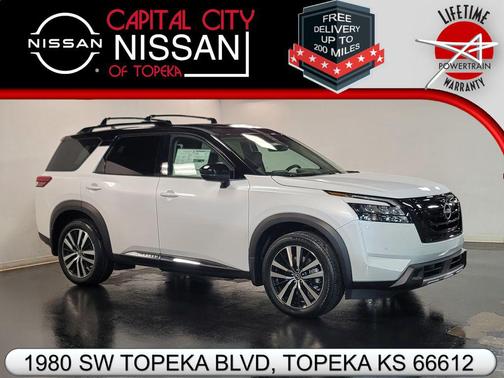 2025 Nissan Pathfinder Platinum 4WD