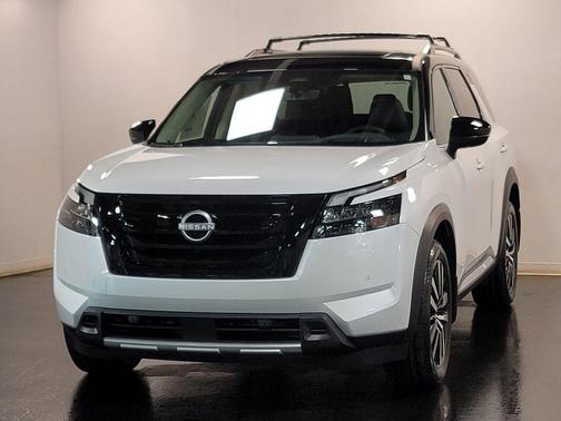 2025 Nissan Pathfinder Platinum 4WD