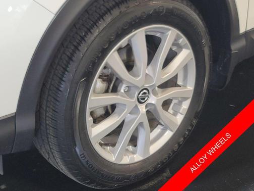 Glacier White 2022 Nissan Rogue Sport S