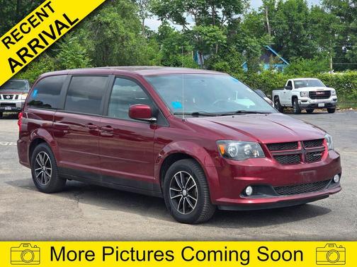 Octane Red Pearlcoat 2017 Dodge Grand Caravan GT