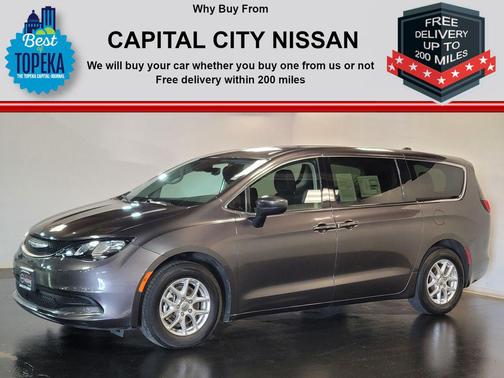 2023 Chrysler Voyager LX