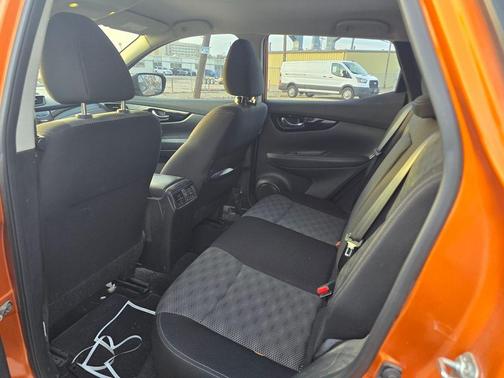 2017 Nissan Rogue Sport SV