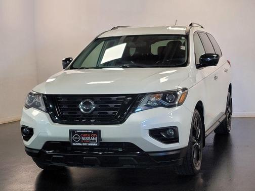 2018 Nissan Pathfinder SL