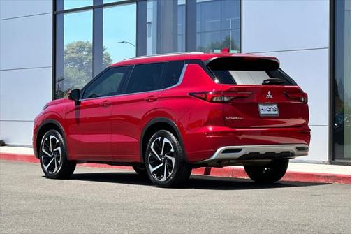 2023 Mitsubishi Outlander SEL 2.5 2WD