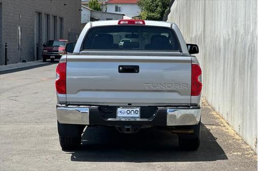 2014 Toyota Tundra SR5