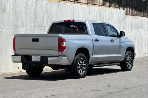 2014 Toyota Tundra SR5
