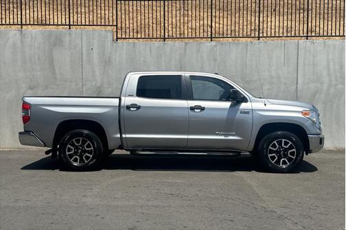 2014 Toyota Tundra SR5