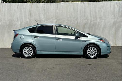 2014 Toyota Prius Plug-in Advanced