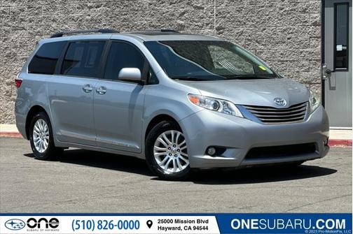 2017 Toyota Sienna XLE