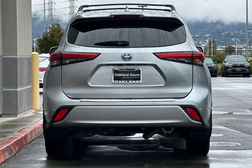 Celestial Silver Metallic 2021 Toyota Highlander Hybrid Platinum