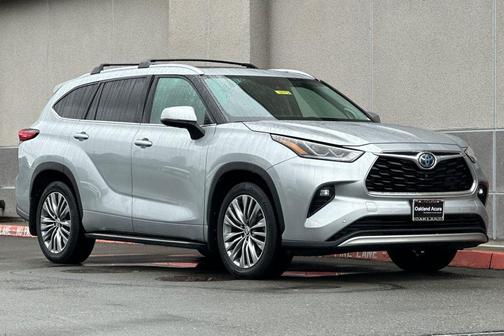 Celestial Silver Metallic 2021 Toyota Highlander Hybrid Platinum
