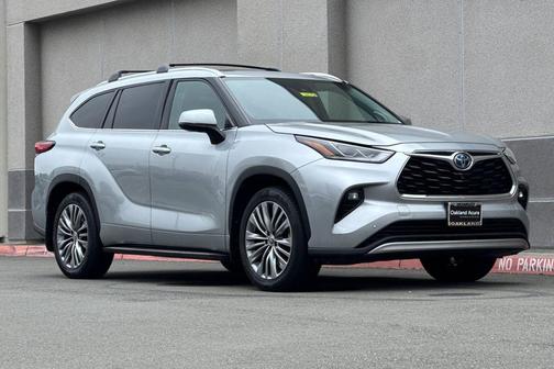 Celestial Silver Metallic 2021 Toyota Highlander Hybrid Platinum