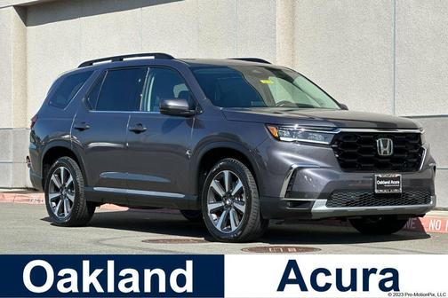 Modern Steel Metallic 2023 Honda Pilot Touring 8-Passenger