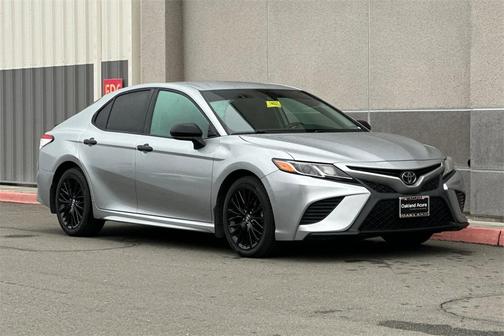2019 Toyota Camry SE