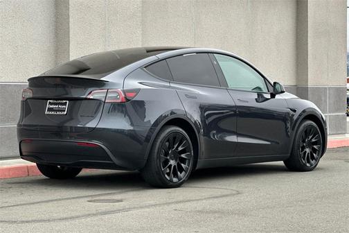 2024 Tesla Model Y Long Range Dual Motor All-Wheel Drive