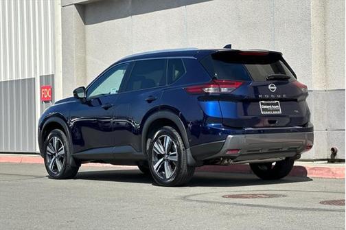 2024 Nissan Rogue SL