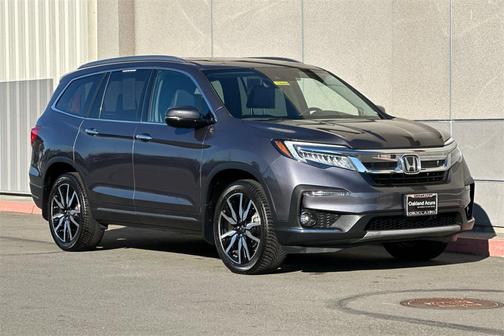 2022 Honda Pilot Touring 8-Passenger