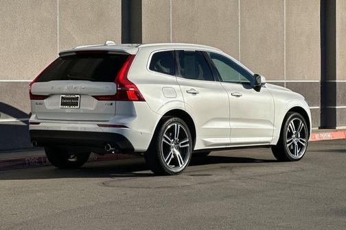 2019 Volvo XC60 T5 Momentum