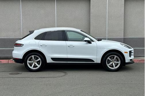 2021 Porsche Macan Base