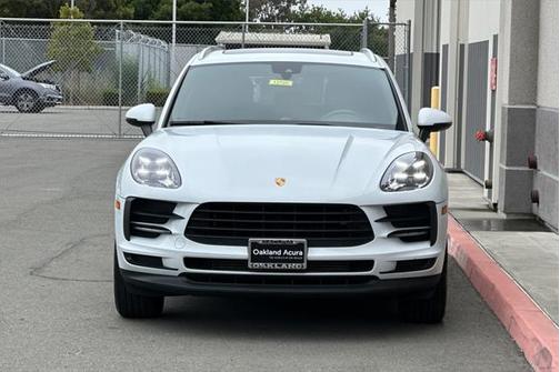2021 Porsche Macan Base