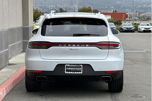 2021 Porsche Macan Base