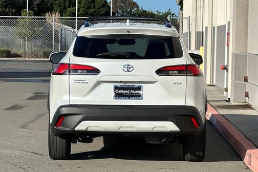 Wind Chill Pearl 2023 Toyota Corolla Cross XLE