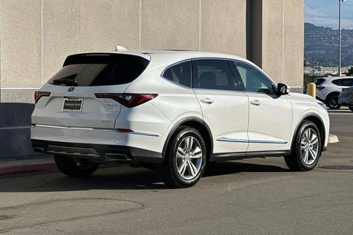 Platinum White Pearl 2026 Acura MDX Standard