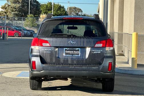 2013 Subaru Outback 2.5i Premium