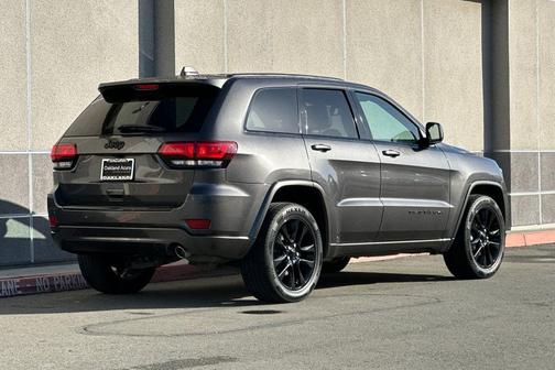 2017 Jeep Grand Cherokee Altitude