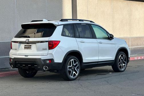2023 Honda Passport AWD Elite
