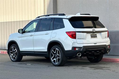 2023 Honda Passport AWD Elite