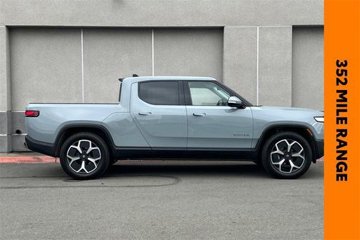 2024 Rivian R1T Adventure