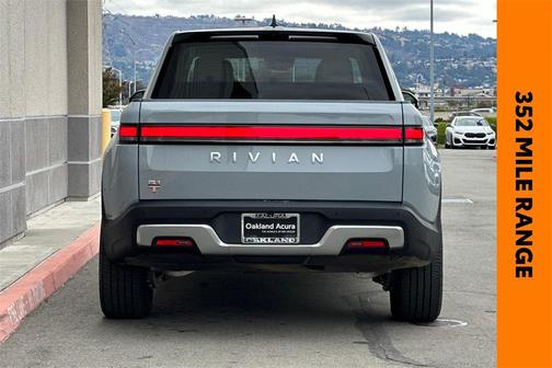 2024 Rivian R1T Adventure