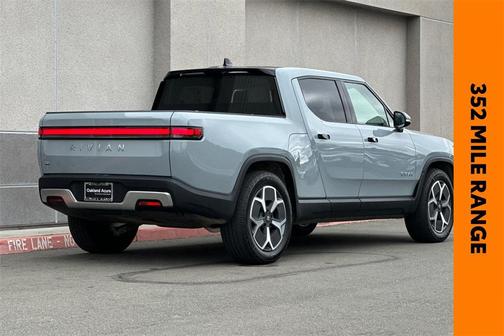 2024 Rivian R1T Adventure