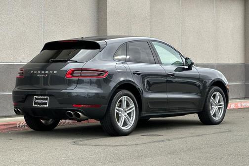 2018 Porsche Macan Macan