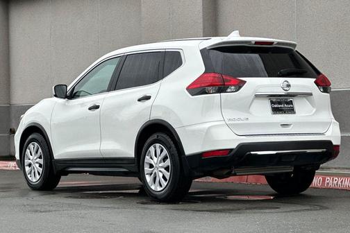 Glacier White 2017 Nissan Rogue S