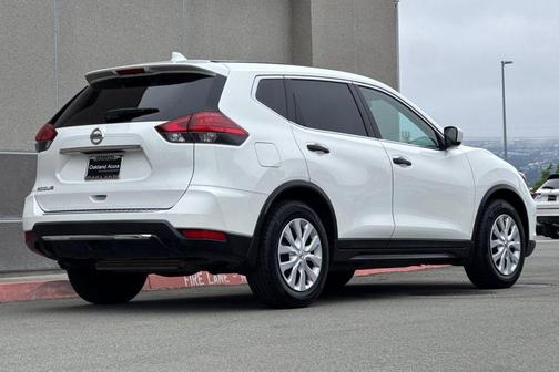 Glacier White 2017 Nissan Rogue S