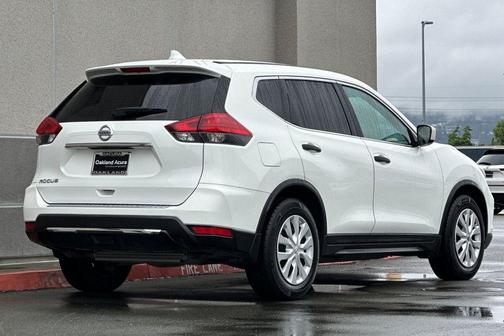 Glacier White 2017 Nissan Rogue S