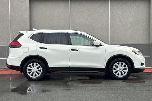 Glacier White 2017 Nissan Rogue S