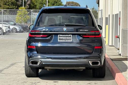 2023 BMW X7 xDrive40i