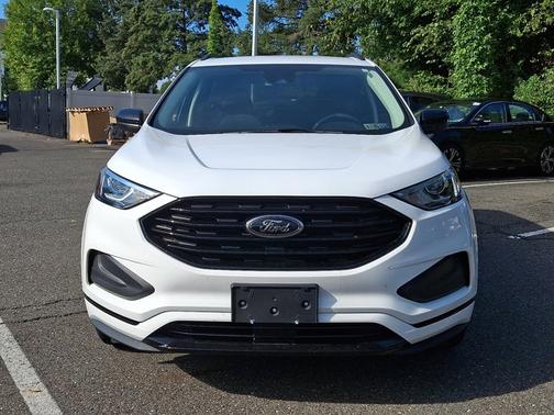 2023 Ford Edge SE