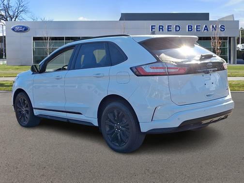 2023 Ford Edge SE