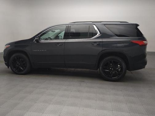 Graphite Metallic 2021 Chevrolet Traverse LT Cloth