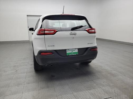 2016 Jeep Cherokee Sport